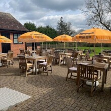 Bar and waiting team member